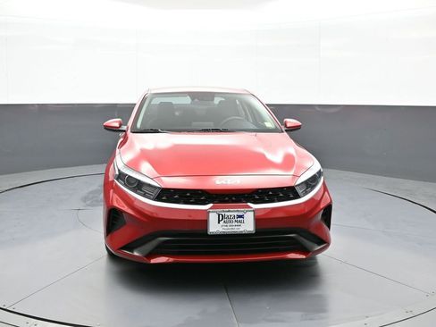 Certified 2022 Kia Forte LXS image 2
