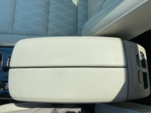 Used 2021 Buick Envision Avenir w/ Technology Package II AWD/4WD image 43