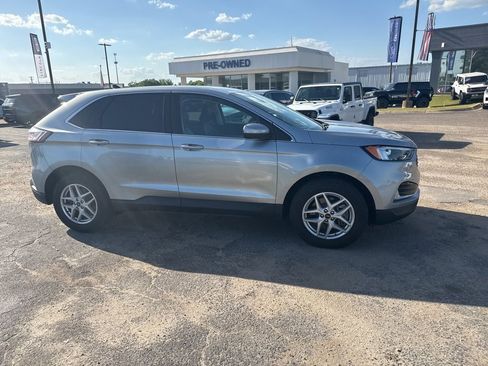Used 2024 Ford Edge SEL image 18
