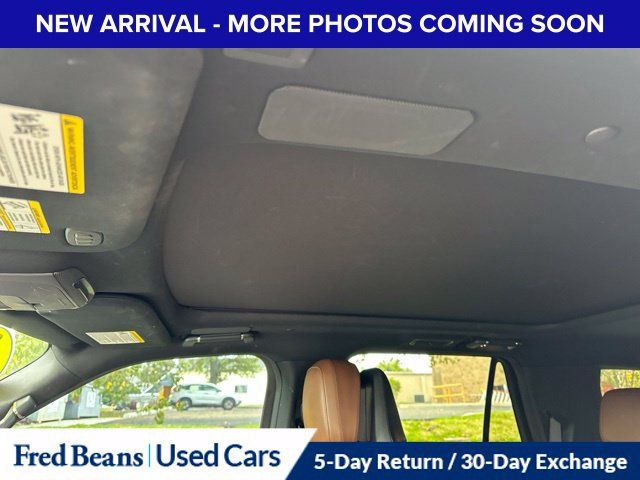 Used 2023 Lincoln Navigator Reserve AWD/4WD image 10