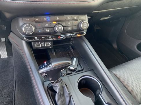 Used 2025 Dodge Durango GT AWD/4WD image 40
