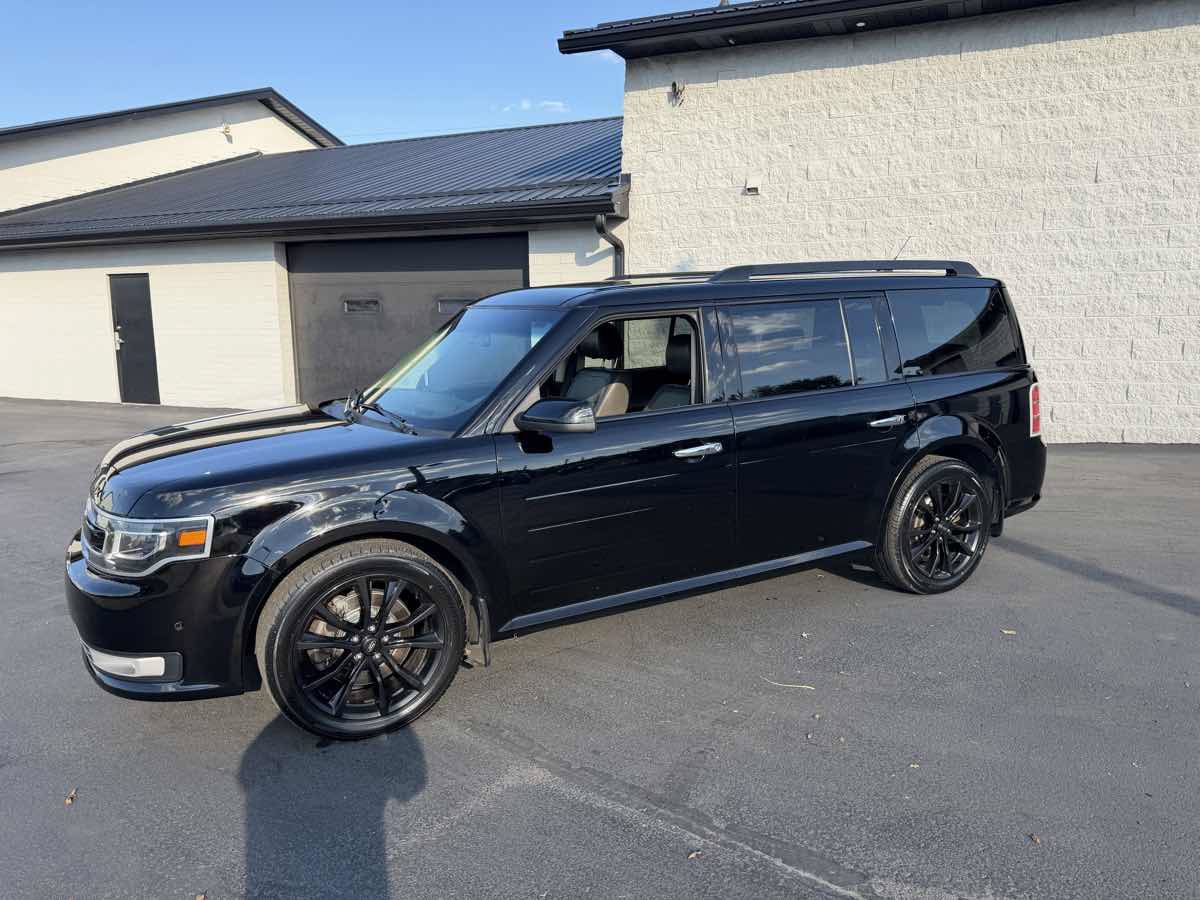 Used 2018 Ford Flex Limited w/ Equipment Group 303A AWD/4WD image 2