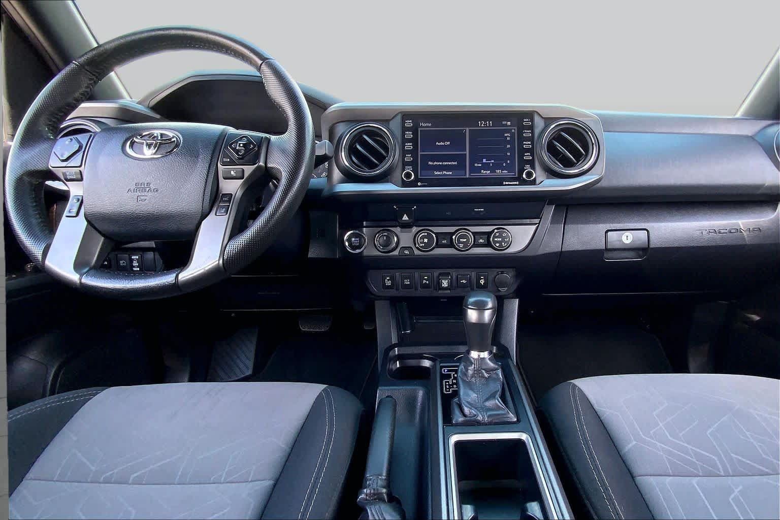 Used 2020 Toyota Tacoma TRD Off-Road w/ Technology Package AWD/4WD image 15