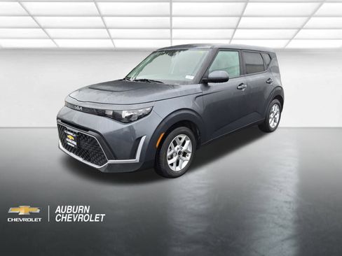 Used 2024 Kia Soul LX w/ Option Group 015 FWD image 7