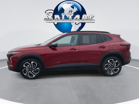 Used 2024 Chevrolet Trax RS w/ Sunroof Package image 6