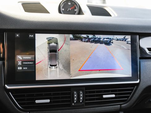 Used 2020 Porsche Cayenne image 21