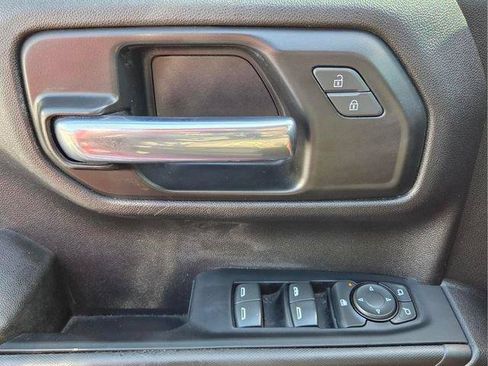 Certified 2022 Chevrolet Silverado 1500 Custom AWD/4WD image 23