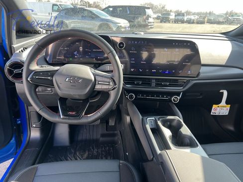 New 2026 Chevrolet Equinox EV RS AWD/4WD image 10