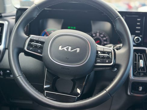 Used 2023 Kia Sorento EX image 14