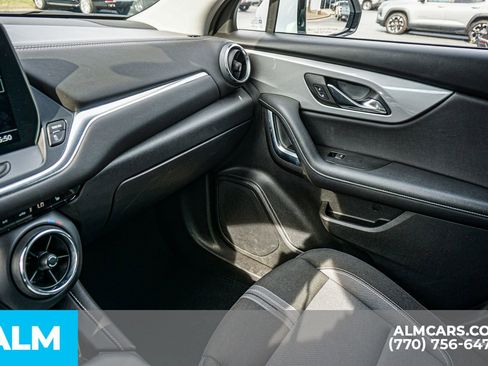 Used 2025 Chevrolet Blazer LT FWD image 47