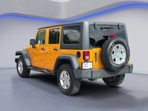 Used 2012 Jeep Wrangler Unlimited Sport AWD/4WD image 3