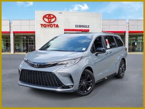 New 2026 Toyota Sienna XSE FWD image 1