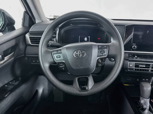 Used 2025 Toyota Camry LE FWD image 18