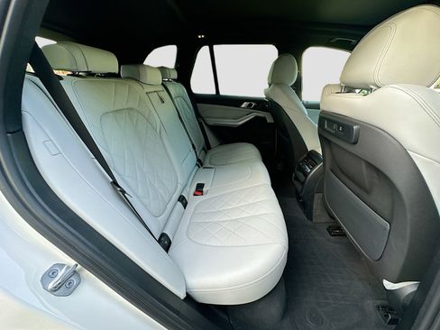 Certified 2023 BMW X5 sDrive40i w/ M Sport Package image 28