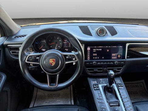Used 2021 Porsche Macan AWD/4WD image 28