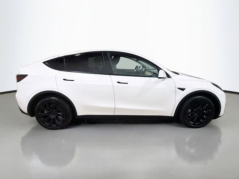 Used 2023 Tesla Model Y Long Range AWD/4WD image 10