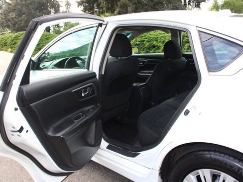 Used 2015 Nissan Altima 2.5 S w/ Power Driver Seat Package FWD image 14