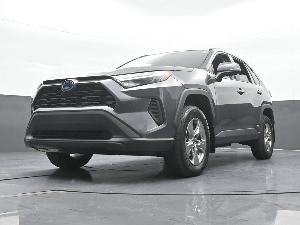Used 2024 Toyota RAV4 XLE AWD/4WD image 49