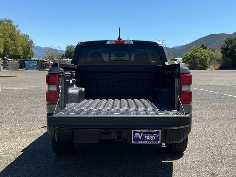 New 2025 Ford Maverick Lariat w/ Black Appearance Package image 11