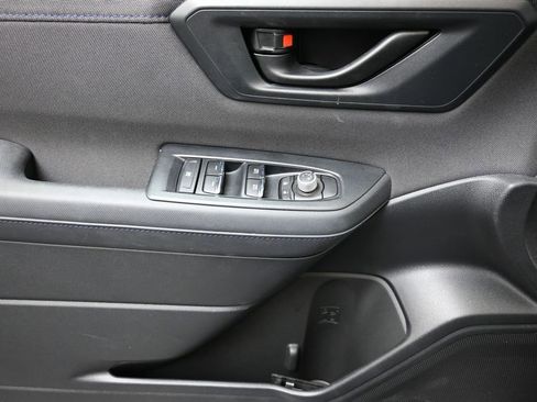 Certified 2025 Subaru Forester Premium AWD/4WD image 22