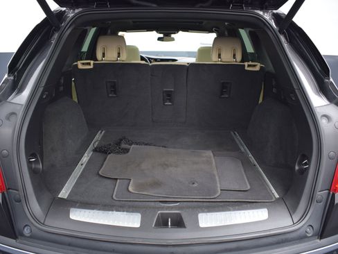 Used 2017 Cadillac XT5 Luxury w/ Driver Awareness Package image 12