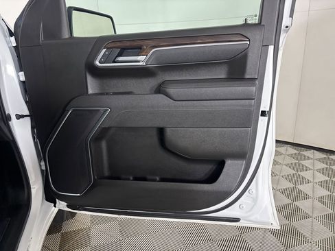 Used 2025 GMC Sierra 1500 SLT image 27
