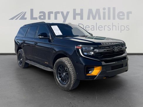 Certified 2025 Ford Expedition Tremor AWD/4WD image 7