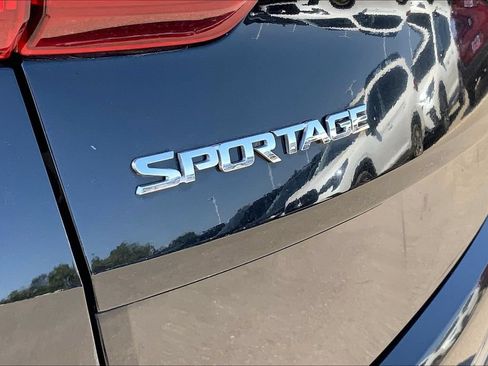Used 2020 Kia Sportage LX FWD image 24