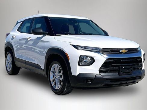 Used 2022 Chevrolet TrailBlazer LS image 1