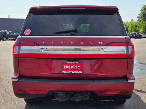 Used 2019 Lincoln Navigator Premiere AWD/4WD image 6