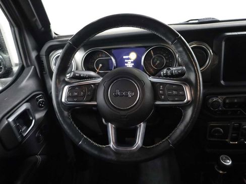 Used 2019 Jeep Wrangler Unlimited Sahara image 22