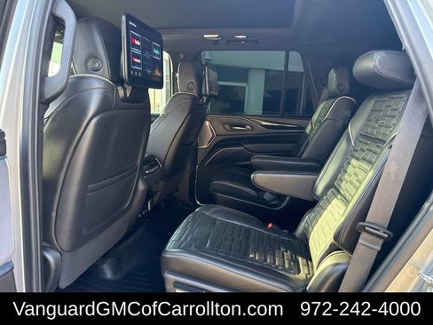 Used 2023 Cadillac Escalade V AWD/4WD image 9