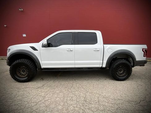 Used 2018 Ford F150 Raptor w/ Equipment Group 802A Luxury AWD/4WD image 2