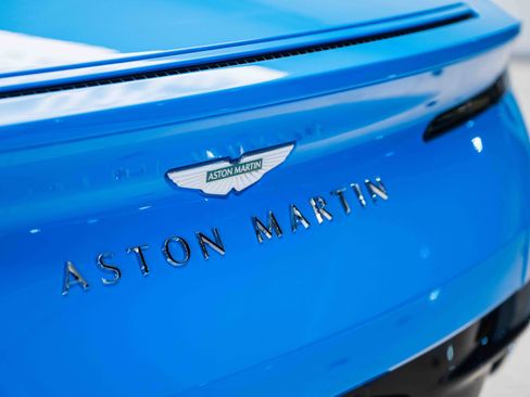 Used 2024 Aston Martin DB12 Coupe image 8