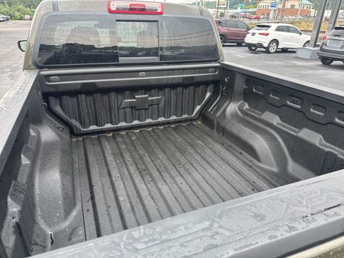 Used 2025 Chevrolet Colorado Trail Boss AWD/4WD image 5