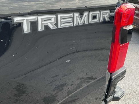 Used 2024 Ford F250 XLT w/ Black Appearance Package image 13