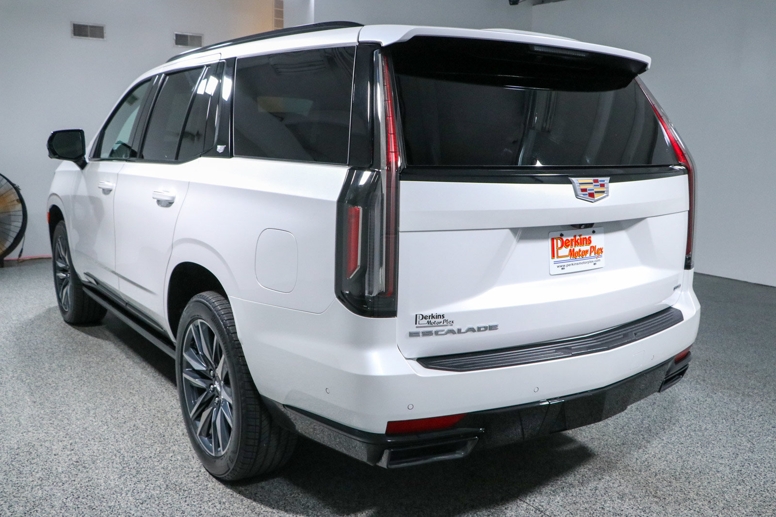 Used 2023 Cadillac Escalade Sport w/ Touring Package AWD/4WD image 9
