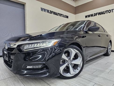 Used 2018 Honda Accord Touring image 1