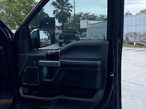 Used 2015 Ford F150 Platinum w/ Equipment Group 701A Luxury image 21