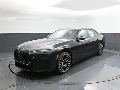 New 2025 BMW 750e xDrive w/ Premium Package