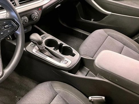 Used 2024 Chevrolet Trax LS w/ Driver Confidence Package FWD image 17