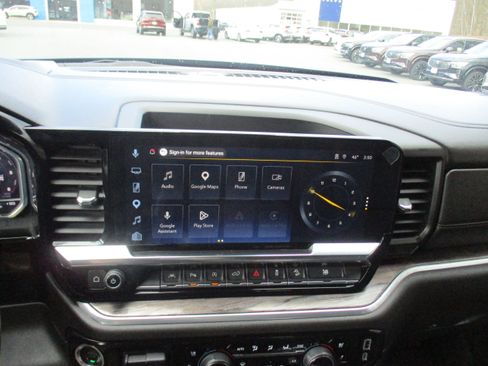 Certified 2025 Chevrolet Silverado 1500 LTZ w/ LTZ Premium Package image 17