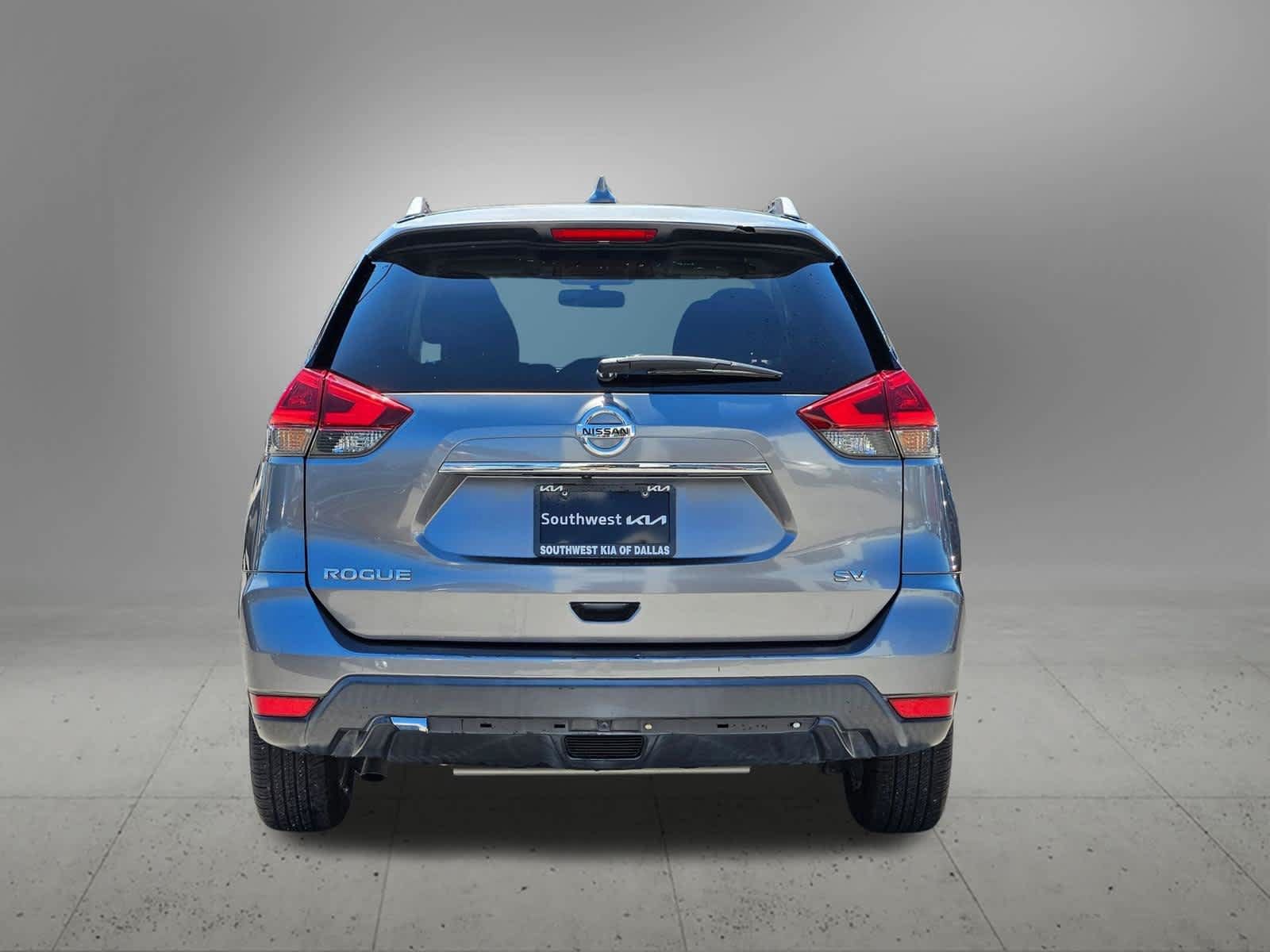 Used 2018 Nissan Rogue SV FWD image 5