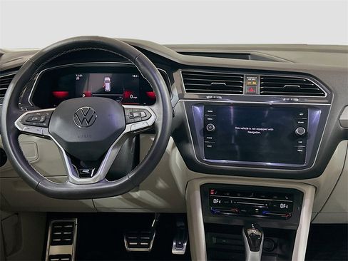 Used 2023 Volkswagen Tiguan SE R-Line image 20