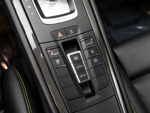 Used 2019 Porsche 911 Turbo S image 39