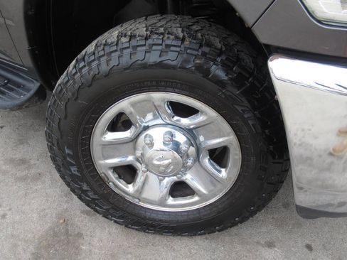 Used 2015 RAM 2500 Tradesman w/ Chrome Appearance Group image 5