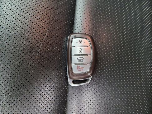 Used 2018 Hyundai Elantra Sport FWD image 32