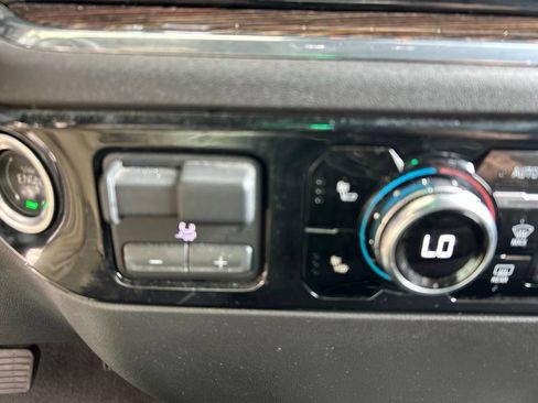 Certified 2025 GMC Sierra 1500 Elevation AWD/4WD image 17