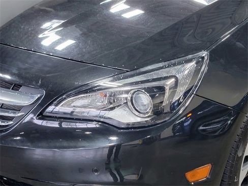 Used 2017 Buick Cascada Premium image 9