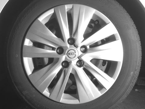 Used 2025 Nissan Sentra S FWD image 14